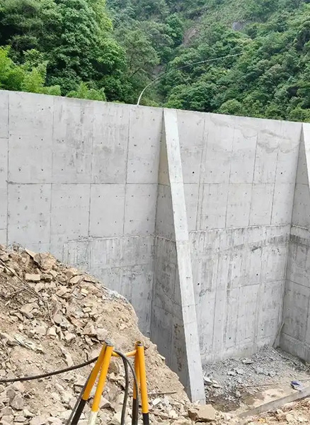 承德滦平县重力式挡土墙